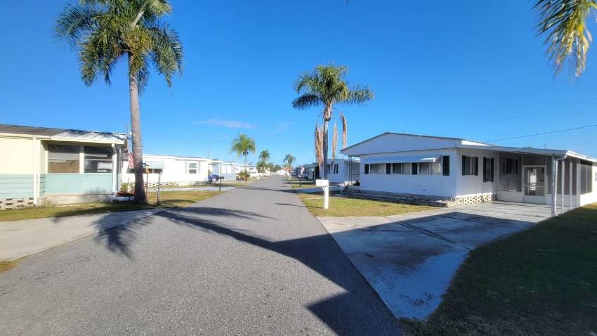 183 Valencia Drive a Winter Haven, FL Mobile or Manufactured Home for Sale